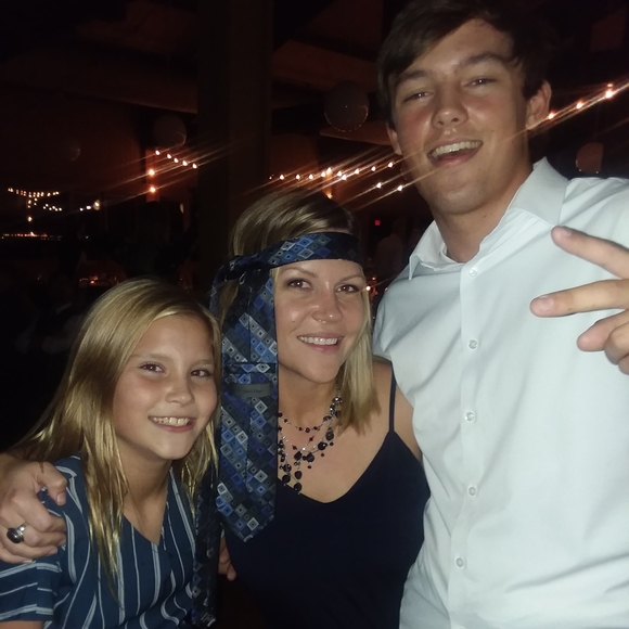 Meet your Posher, Krisena - Picture 1 of 1